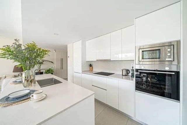 3 soveværelse Lejlighed til salg i Estepona med swimmingpool - € 695.000 (Ref: 10060624)