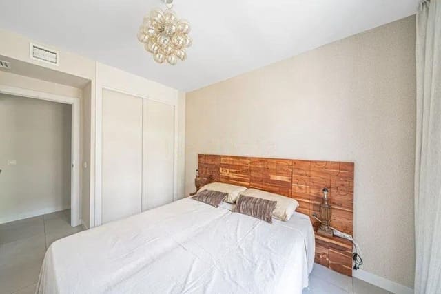 3 soveværelse Lejlighed til salg i Estepona med swimmingpool - € 695.000 (Ref: 10060624)