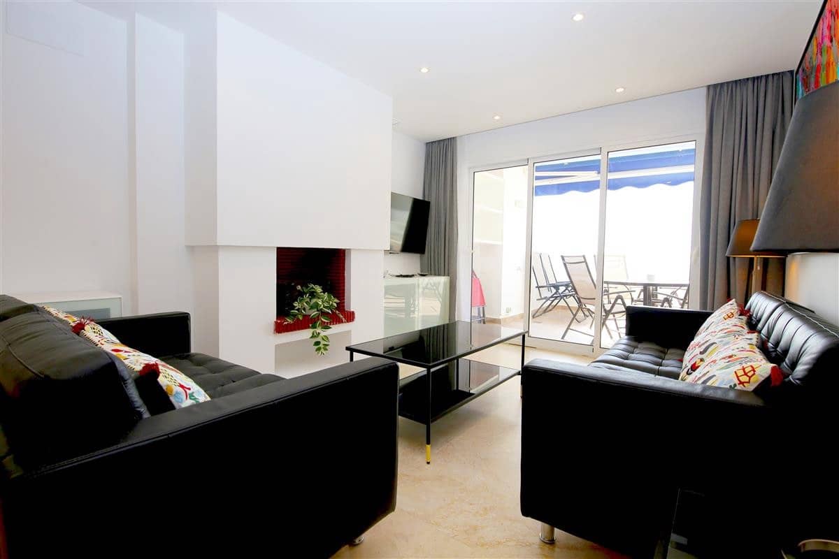 2 bedroom Apartment for sale in Estepona with garage - € 749,000 (Ref: 10064934)