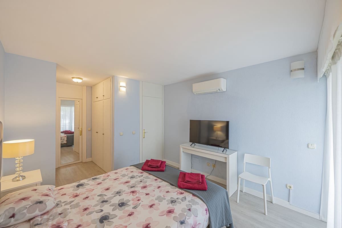 2 Zimmer Apartment zu verkaufen in Estepona mit Pool Garage - 890.000 € (Ref: 10065113)