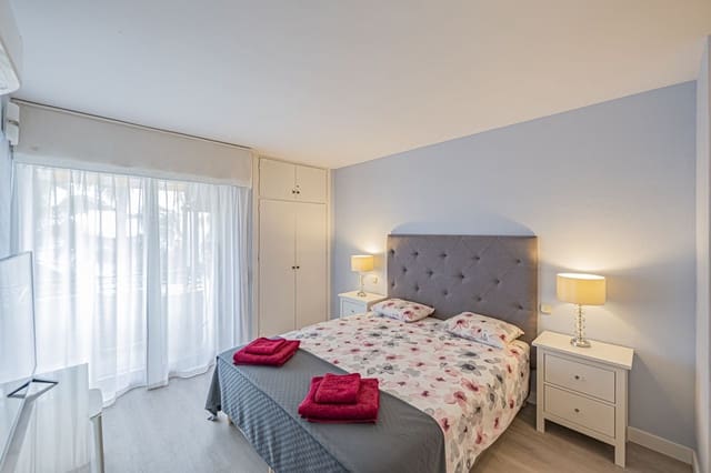 2 Zimmer Apartment zu verkaufen in Estepona mit Pool Garage - 890.000 € (Ref: 10065113)