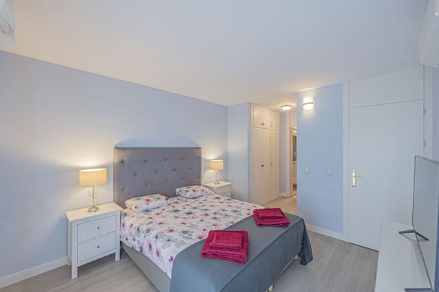 2 Zimmer Apartment zu verkaufen in Estepona mit Pool Garage - 890.000 € (Ref: 10065113)