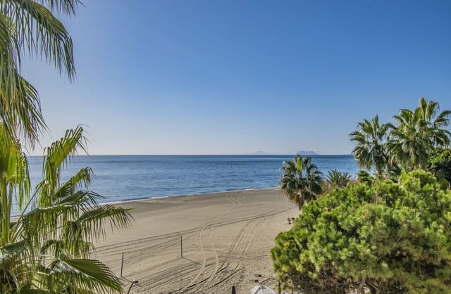 2 Zimmer Apartment zu verkaufen in Estepona mit Pool Garage - 890.000 € (Ref: 10065113)