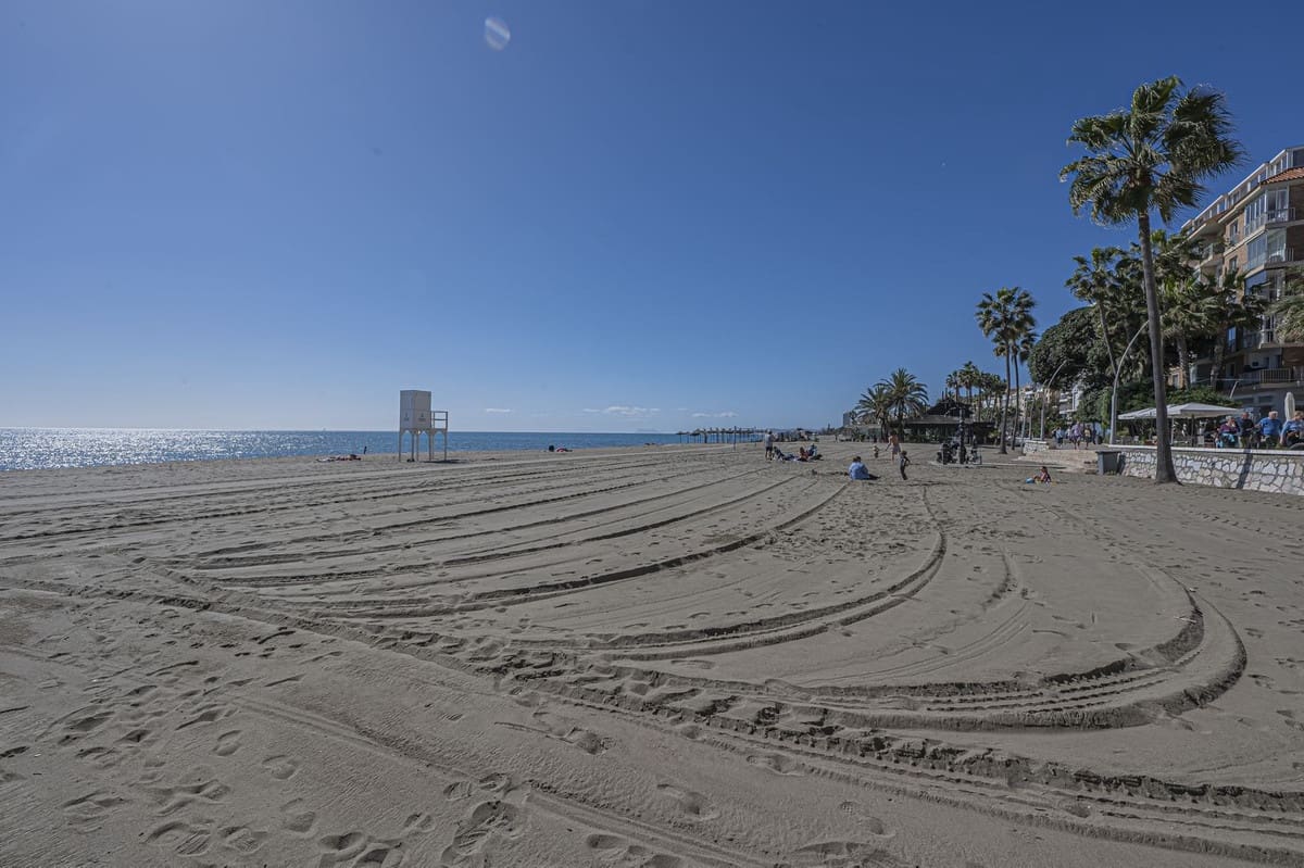 2 Zimmer Apartment zu verkaufen in Estepona mit Pool Garage - 890.000 € (Ref: 10065113)