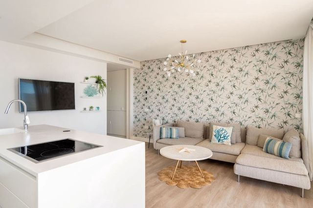 2 slaapkamer Appartement te koop in Estepona met zwembad garage - € 888.000 (Ref: 10065114)