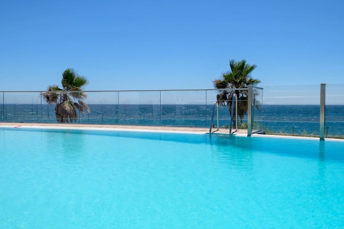 2 chambre Appartement à vendre à Estepona avec piscine garage - 888 000 € (Ref: 10065114)