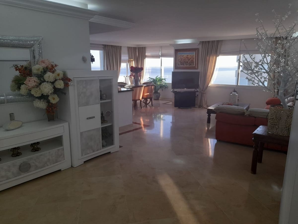 2 sypialnia Apartament na sprzedaż w Estepona z basenem garażem - 880 000 € (Ref: 10065115)