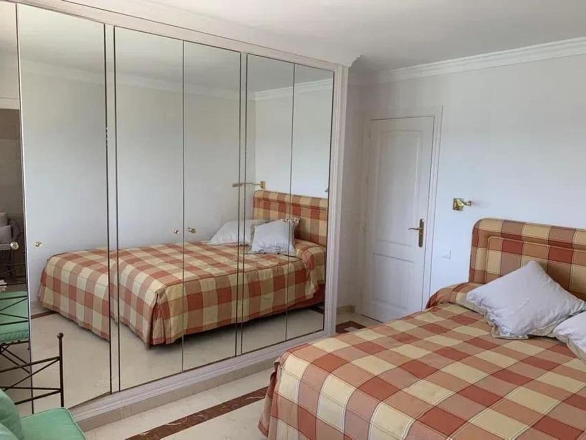 2 sypialnia Apartament na sprzedaż w Estepona z basenem garażem - 880 000 € (Ref: 10065115)