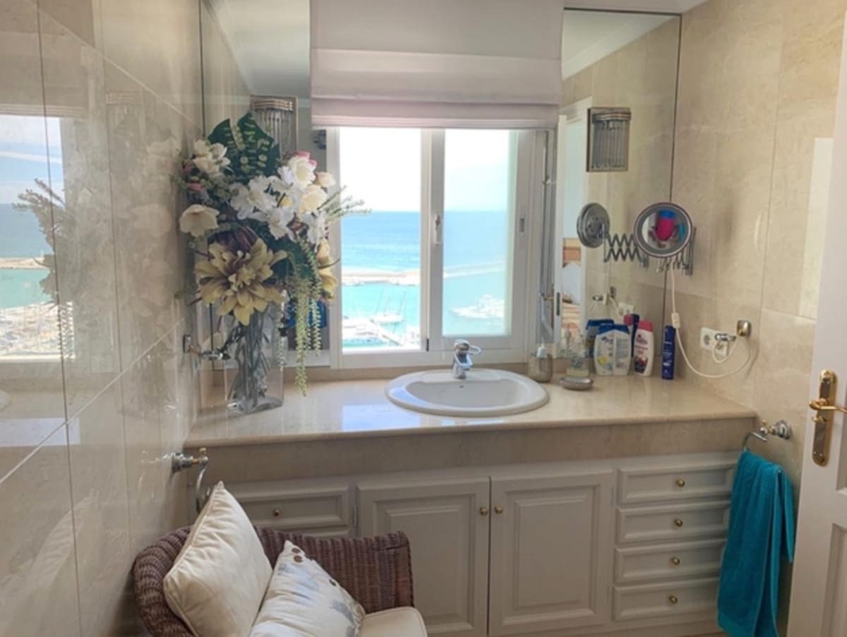 2 sypialnia Apartament na sprzedaż w Estepona z basenem garażem - 880 000 € (Ref: 10065115)
