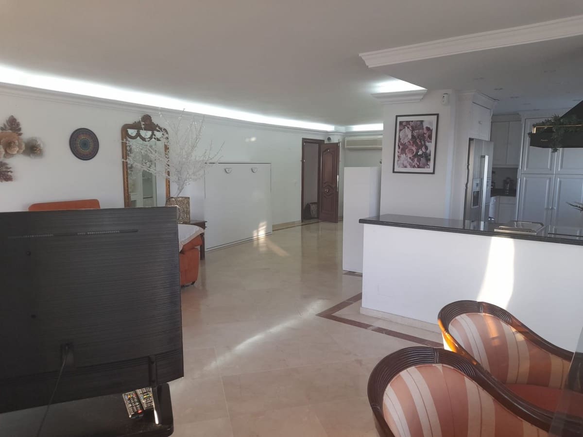 2 sypialnia Apartament na sprzedaż w Estepona z basenem garażem - 880 000 € (Ref: 10065115)