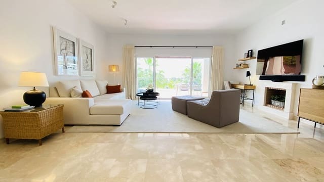 3 makuuhuone Huoneisto myytävänä paikassa El Paraiso, Estepona mukana uima-altaan 
autotalli - 619 000 € (Ref: 10073022)