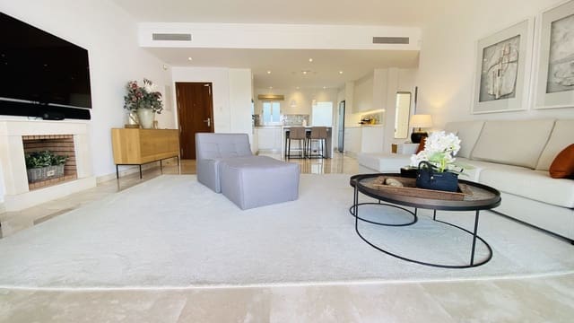 3 makuuhuone Huoneisto myytävänä paikassa El Paraiso, Estepona mukana uima-altaan 
autotalli - 619 000 € (Ref: 10073022)