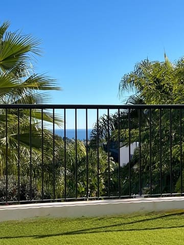 3 makuuhuone Huoneisto myytävänä paikassa El Paraiso, Estepona mukana uima-altaan 
autotalli - 619 000 € (Ref: 10073022)