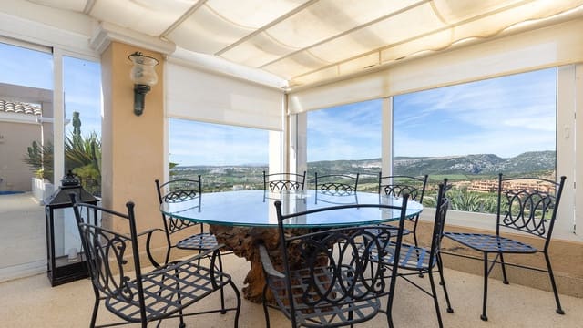 3 Zimmer Apartment zu verkaufen in Casares mit Pool Garage - 560.000 € (Ref: 10073023)