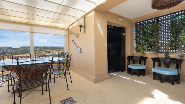 3 Zimmer Apartment zu verkaufen in Casares mit Pool Garage - 560.000 € (Ref: 10073023)
