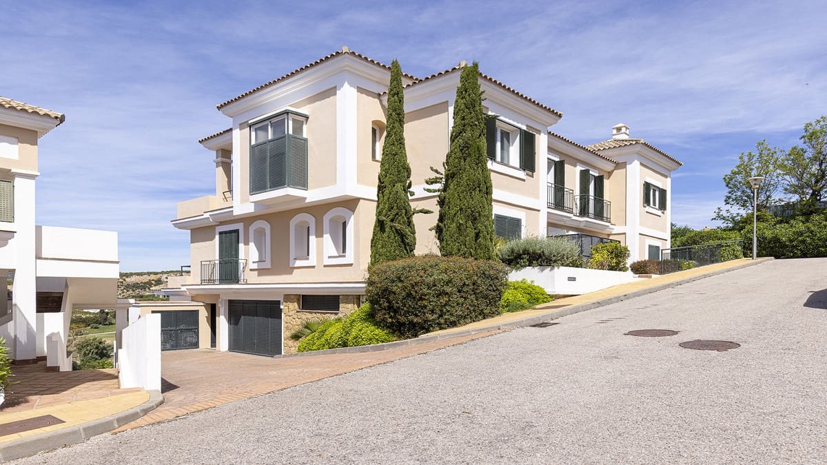 3 Zimmer Apartment zu verkaufen in Casares mit Pool Garage - 560.000 € (Ref: 10073023)