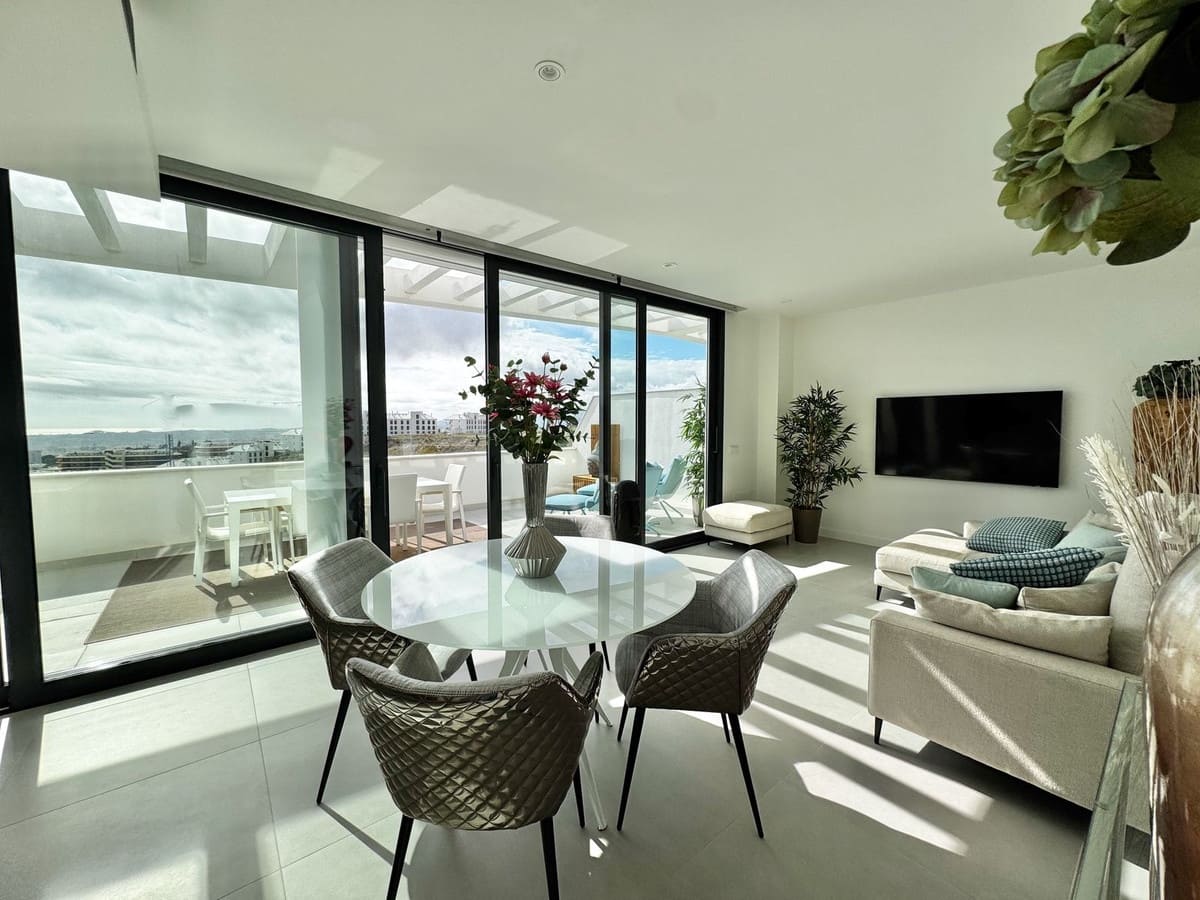 2 Zimmer Apartment zu verkaufen in Fuengirola mit Pool Garage - 899.000 € (Ref: 10073026)