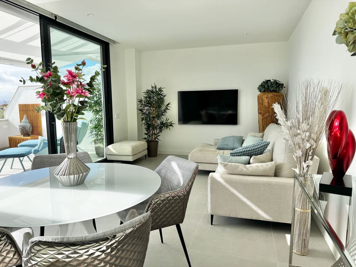 2 Zimmer Apartment zu verkaufen in Fuengirola mit Pool Garage - 899.000 € (Ref: 10073026)