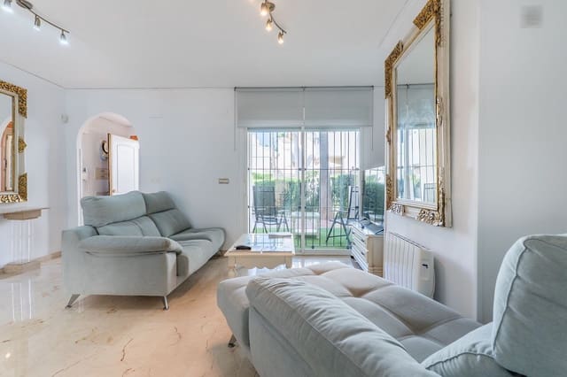 Casa de 3 habitaciones en El Rosario, Marbella en venta con piscina garaje - 790.000 € (Ref: 10073027)