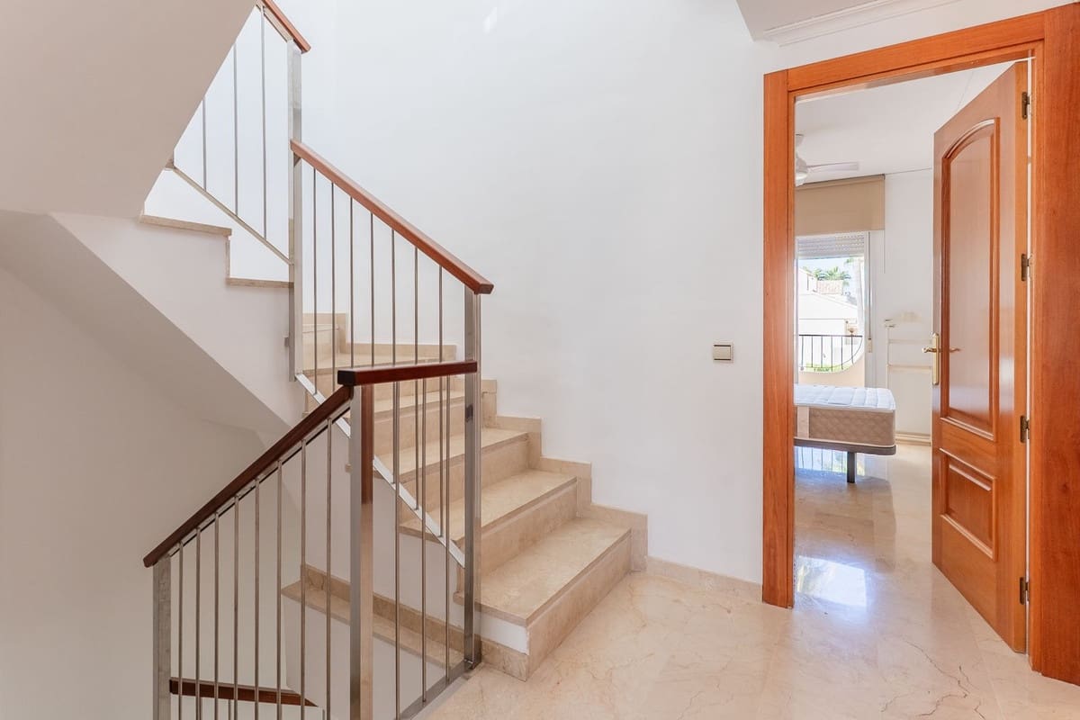 Casa de 3 habitaciones en El Rosario en venta con piscina garaje - 790.000 € (Ref: 10073027)