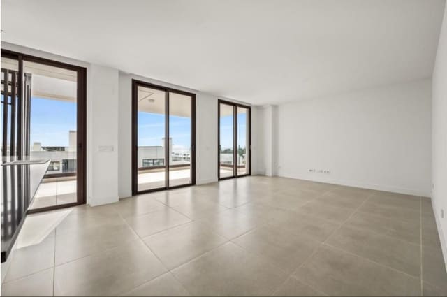 2 bedroom Apartment for sale in Fuengirola with pool garage - € 995,000 (Ref: 10073030)