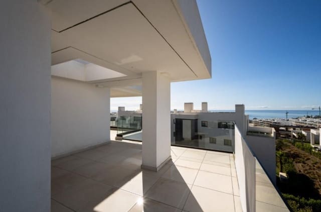 2 bedroom Apartment for sale in Fuengirola with pool garage - € 995,000 (Ref: 10073030)