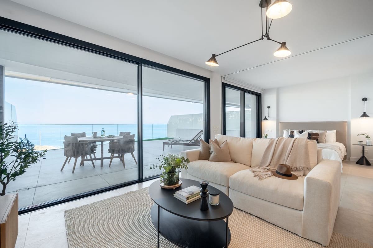 2 Zimmer Apartment zu verkaufen in Fuengirola mit Pool Garage - 995.000 € (Ref: 10073033)