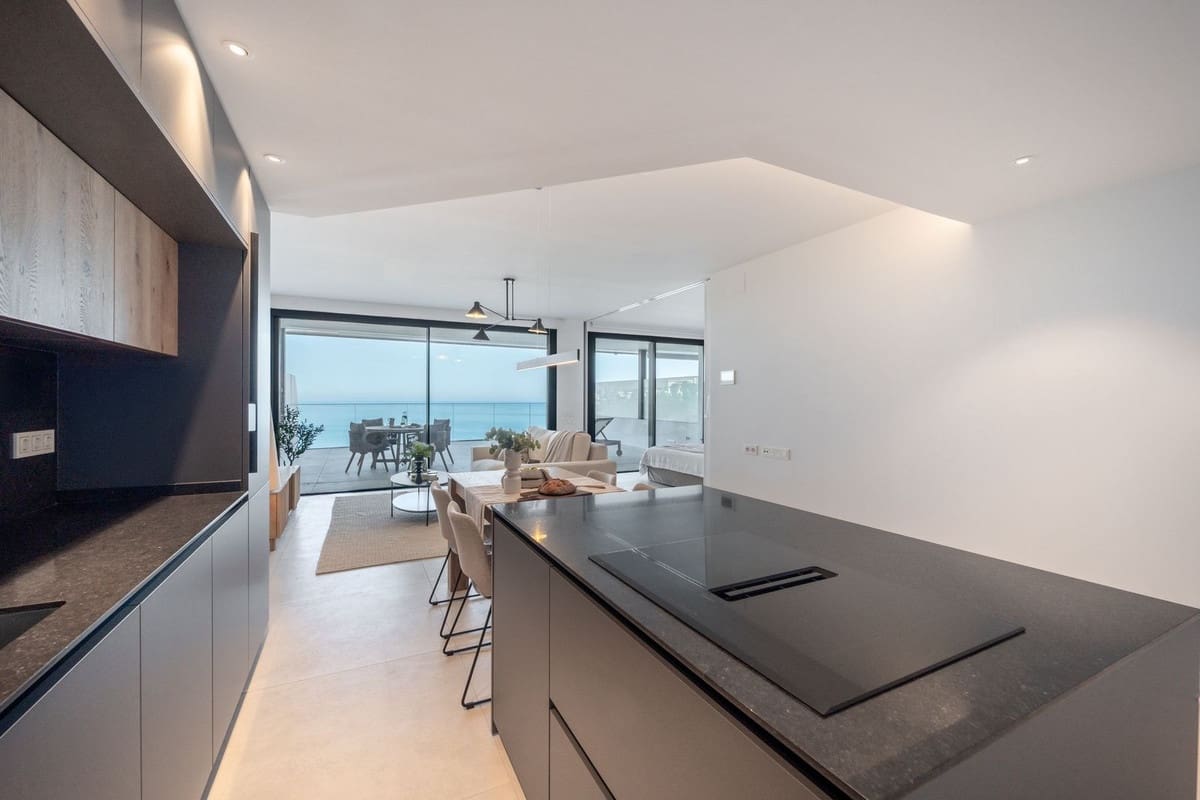 2 Zimmer Apartment zu verkaufen in Fuengirola mit Pool Garage - 995.000 € (Ref: 10073033)