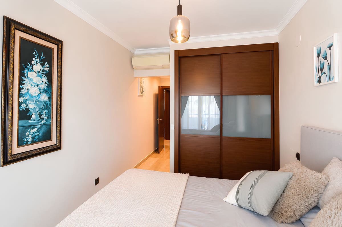 4 sypialnia Apartament na sprzedaż w Fuengirola z basenem garażem - 990 000 € (Ref: 10073034)