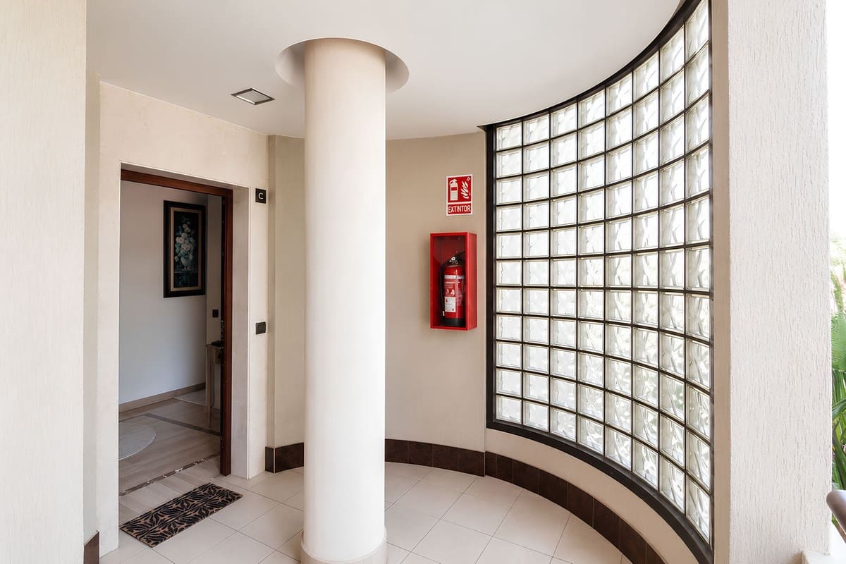 4 sypialnia Apartament na sprzedaż w Fuengirola z basenem garażem - 990 000 € (Ref: 10073034)
