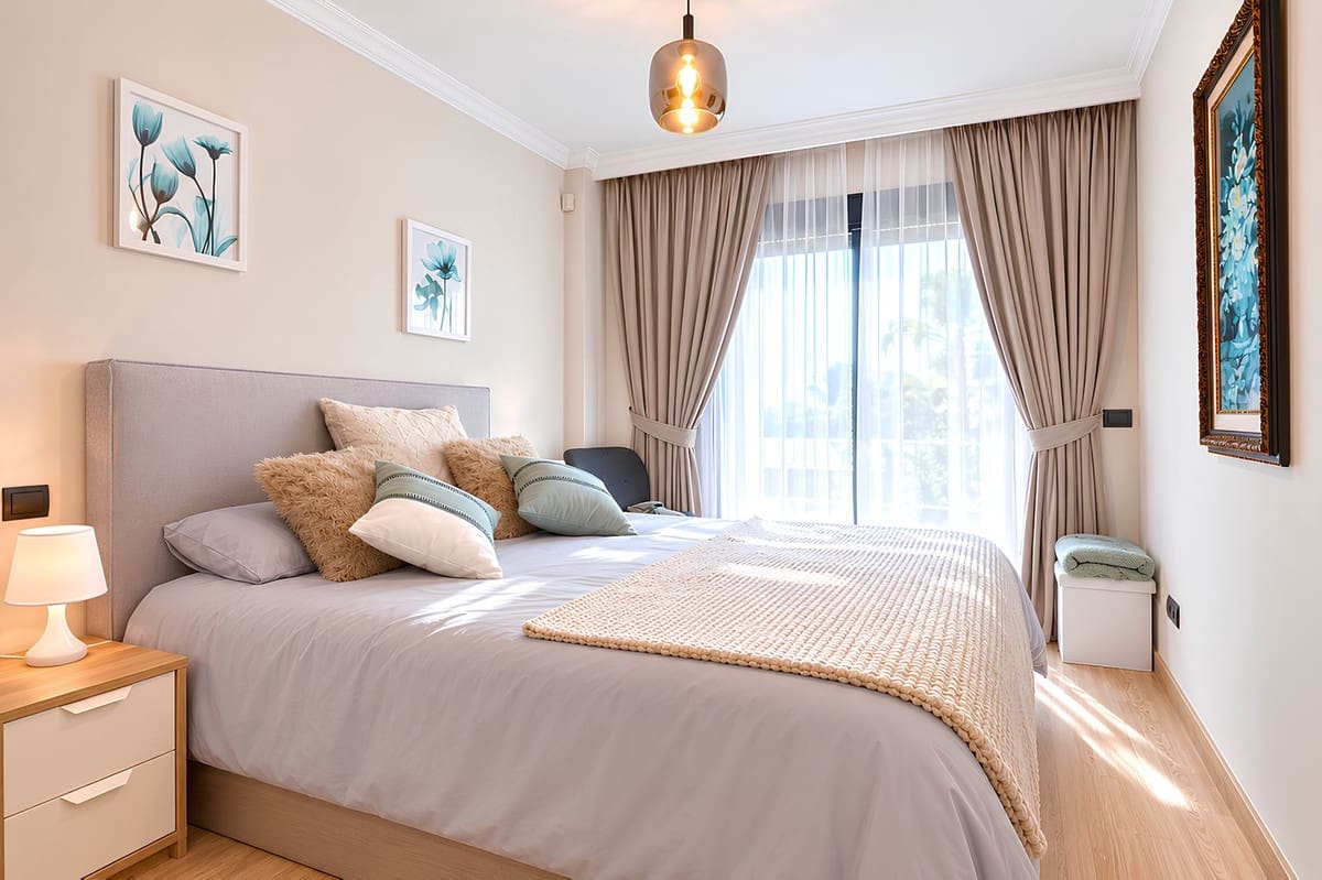 4 sypialnia Apartament na sprzedaż w Fuengirola z basenem garażem - 990 000 € (Ref: 10073034)