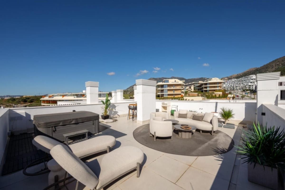 2 sovrum Lägenhet till salu i Fuengirola med pool garage - 1 100 000 € (Ref: 10073035)