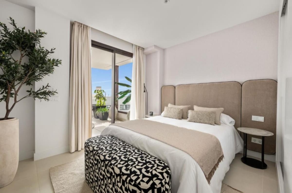 2 sovrum Lägenhet till salu i Fuengirola med pool garage - 1 100 000 € (Ref: 10073035)