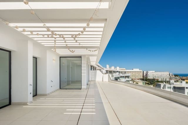 3 Zimmer Apartment zu verkaufen in Fuengirola mit Pool Garage - 1.325.000 € (Ref: 10073036)