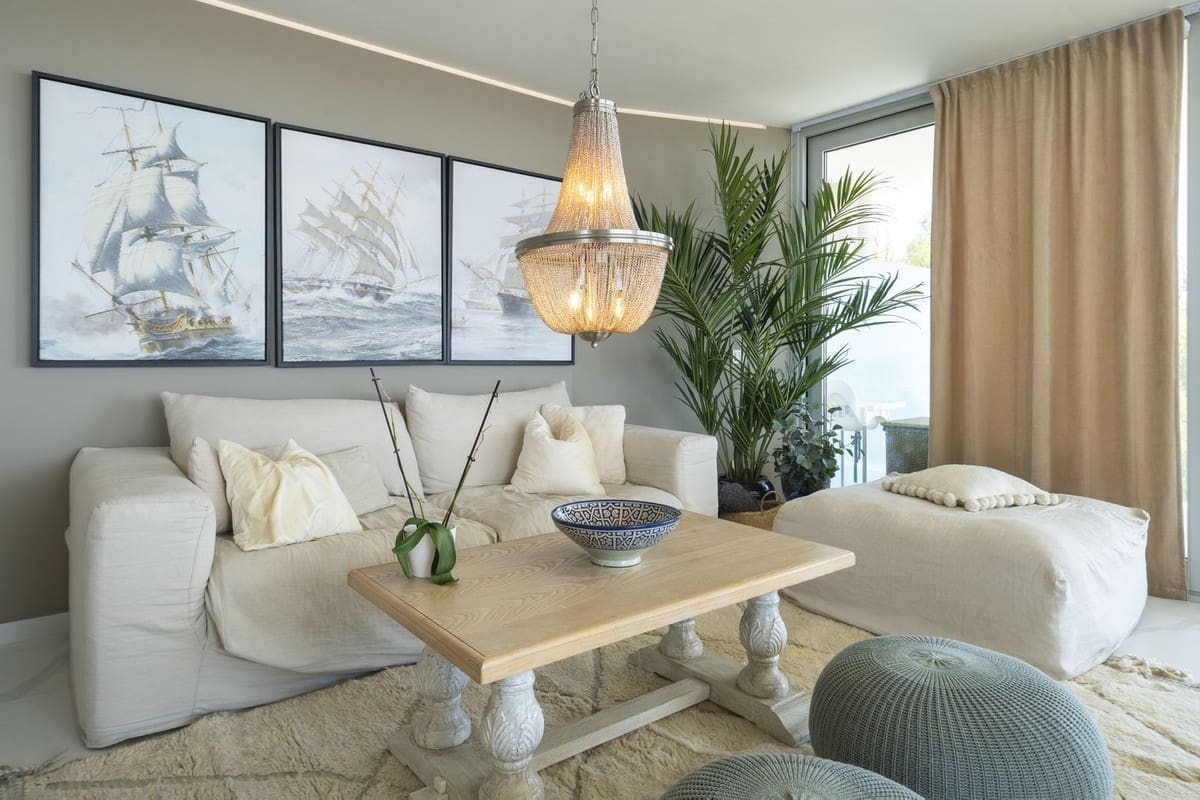 2 soverom Leilighet til salgs i Fuengirola med svømmebasseng garasje - € 1 199 000 (Ref: 10073037)