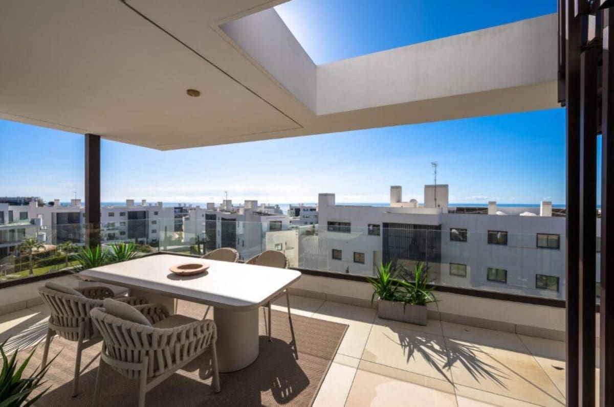 2 soveværelse Lejlighed til salg i Fuengirola med swimmingpool garage - € 1.100.000 (Ref: 10073038)