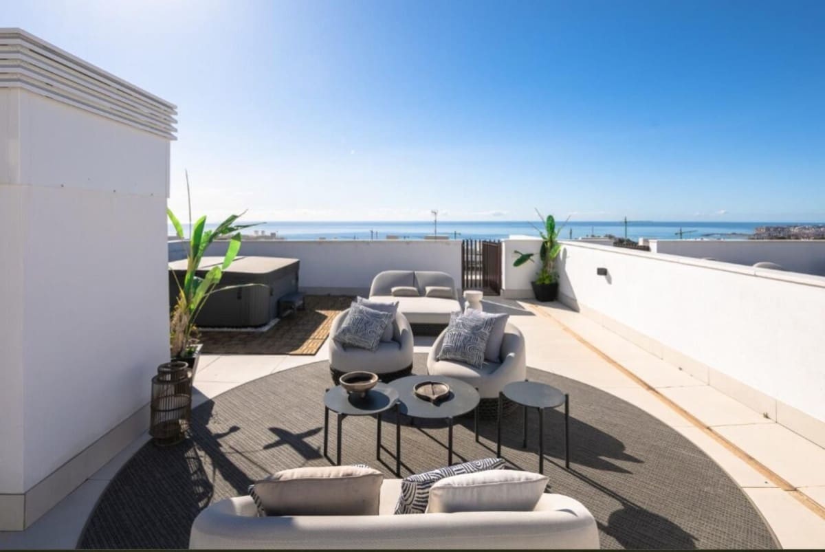 2 soveværelse Lejlighed til salg i Fuengirola med swimmingpool garage - € 1.100.000 (Ref: 10073038)