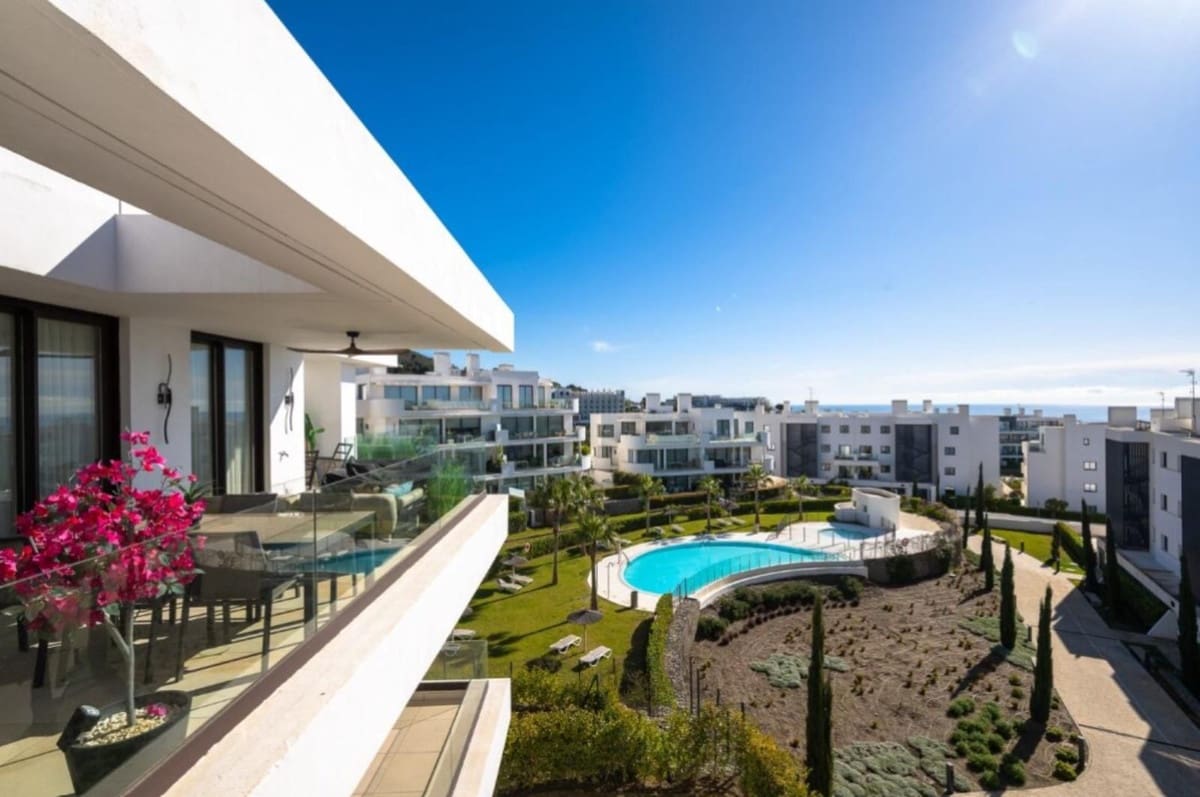 2 soveværelse Lejlighed til salg i Fuengirola med swimmingpool garage - € 1.100.000 (Ref: 10073038)