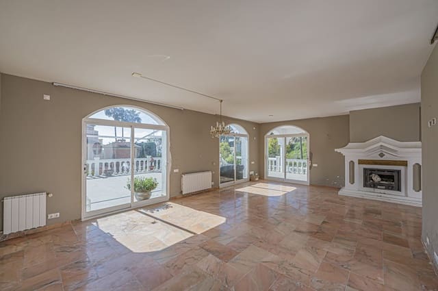 4 Zimmer Villa zu verkaufen in El Paraiso, Estepona mit Pool Garage - 1.700.000 € (Ref: 10073039)