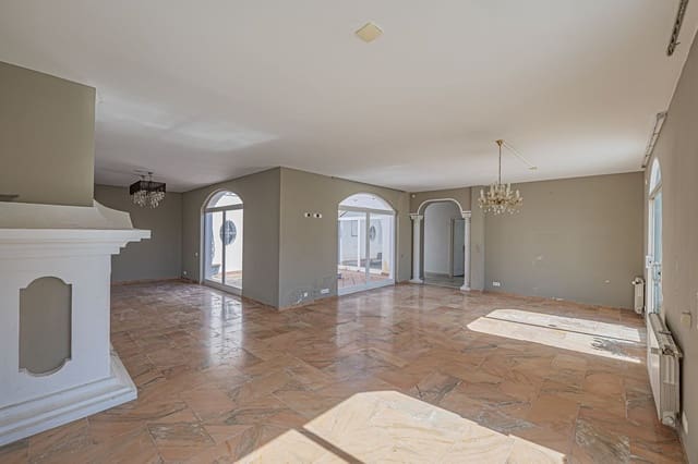 4 Zimmer Villa zu verkaufen in El Paraiso, Estepona mit Pool Garage - 1.700.000 € (Ref: 10073039)