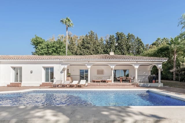 4 Zimmer Villa zu verkaufen in El Paraiso, Estepona mit Pool Garage - 1.695.000 € (Ref: 10073040)