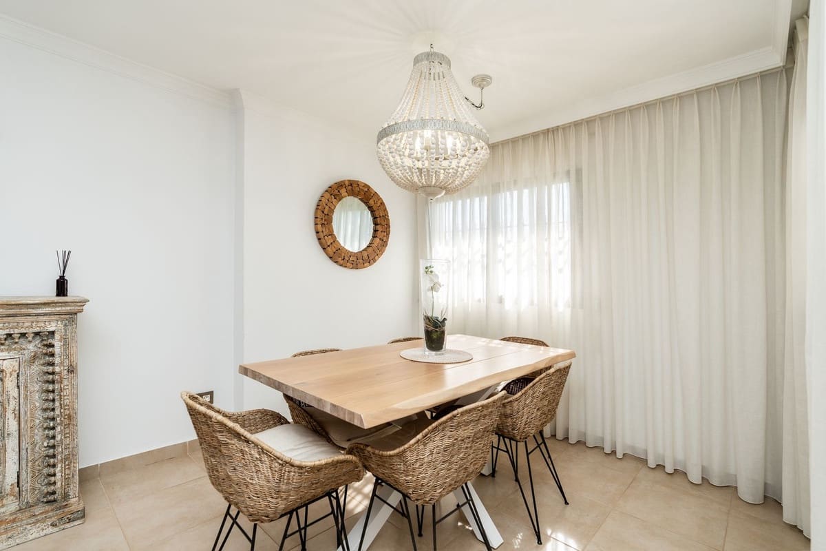5 Zimmer Villa zu verkaufen in El Paraiso mit Pool Garage - 1.600.000 € (Ref: 10073043)