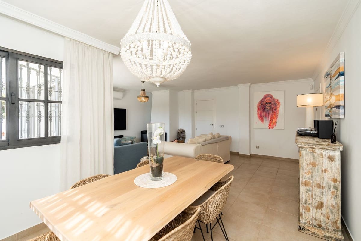 5 Zimmer Villa zu verkaufen in El Paraiso mit Pool Garage - 1.600.000 € (Ref: 10073043)