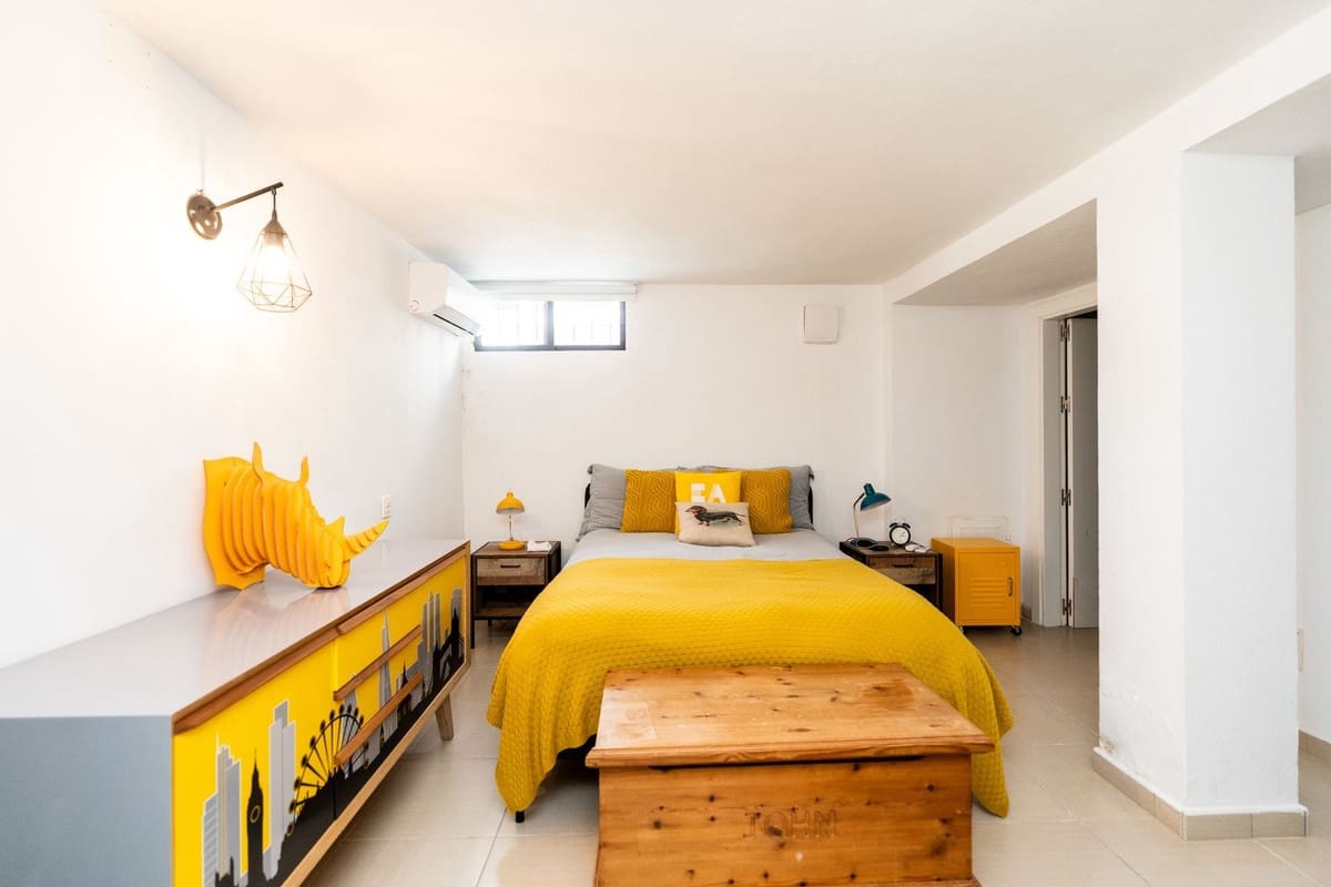 5 Zimmer Villa zu verkaufen in El Paraiso mit Pool Garage - 1.600.000 € (Ref: 10073043)