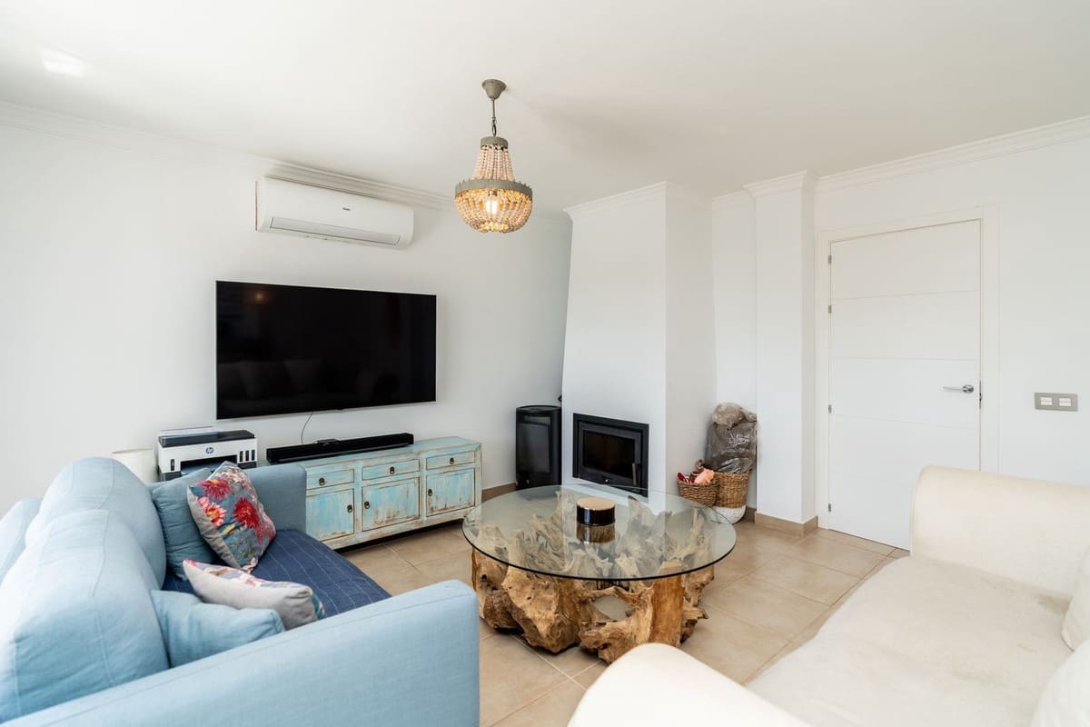 5 Zimmer Villa zu verkaufen in El Paraiso mit Pool Garage - 1.600.000 € (Ref: 10073043)