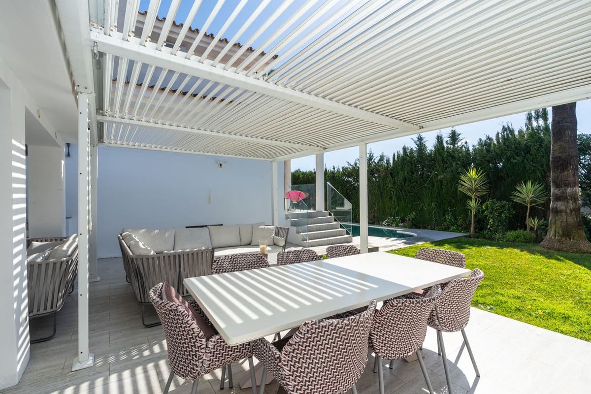 5 Zimmer Villa zu verkaufen in El Paraiso mit Pool Garage - 1.600.000 € (Ref: 10073043)
