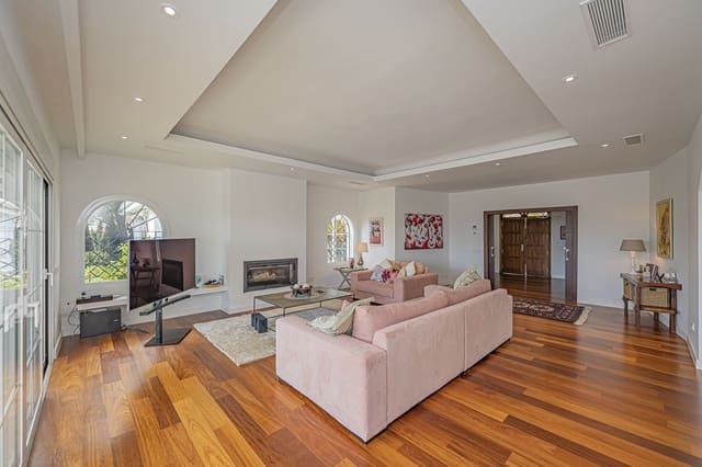 4 Zimmer Villa zu verkaufen in El Paraiso, Estepona mit Pool Garage - 2.480.000 € (Ref: 10073045)