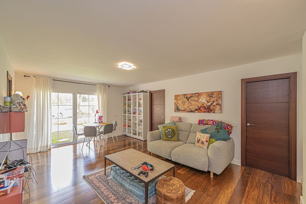 4 Zimmer Villa zu verkaufen in El Paraiso mit Pool Garage - 2.480.000 € (Ref: 10073045)