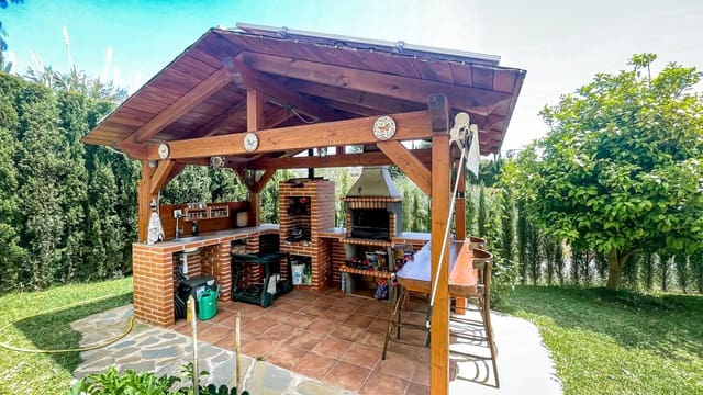 6 chambre Villa/Maison à vendre à El Rosario, Marbella avec piscine - 2 490 000 € (Ref: 10073046)
