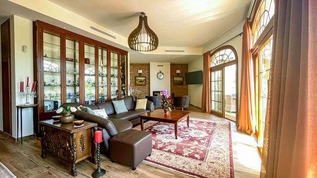 6 chambre Villa/Maison à vendre à El Rosario, Marbella avec piscine - 2 490 000 € (Ref: 10073046)